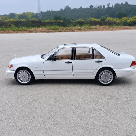 [TOY] 1:24 Mercedes-Benz 1991 600 SEL White Model Car Die-Cast