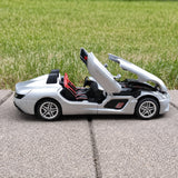 [TOY] 1:24 Mercedes-Benz 2009 SLR Stirling Moss Silver Model Car Die-Cast