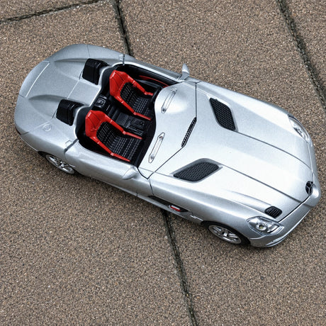 [TOY] 1:24 Mercedes-Benz 2009 SLR Stirling Moss Silver Model Car Die-Cast