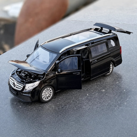[TOY] 1:24 Mercedes-Benz 2018 V260L nero modellino di auto Die-Cast