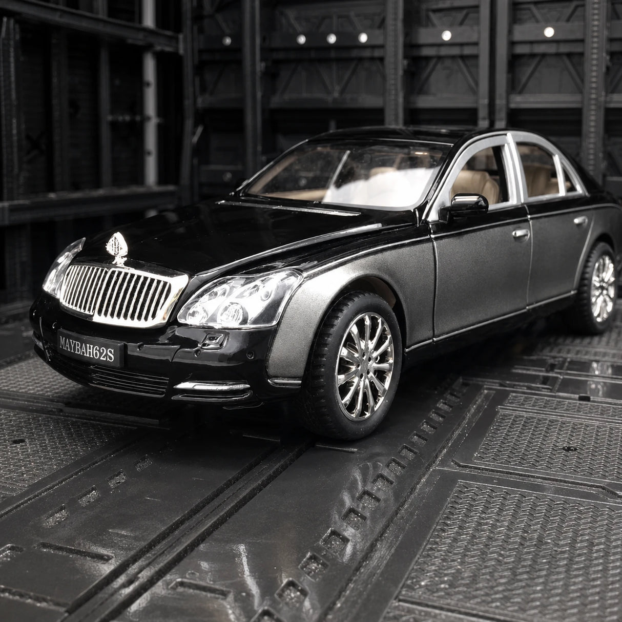 [TOY] 1:24 Mercedes-Maybach 2002 62S gris voiture miniature Die-Cast