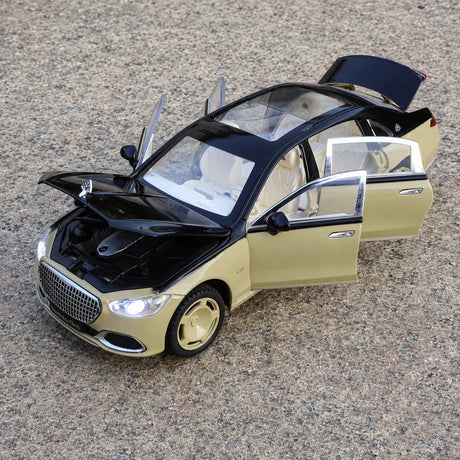 Mercedes-Maybach 2021 S680 Gold 1:24 – Modello Pressofuso per Display Pressofuso
