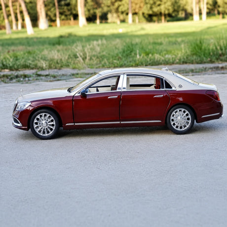 Mercedes-Maybach 2023 S600 1:24 Gold Red – Modello Pressofuso per esposizione pressofusa