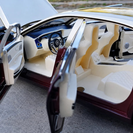Mercedes-Maybach 2023 S600 1:24 Gold Red – Modello Pressofuso per esposizione pressofusa
