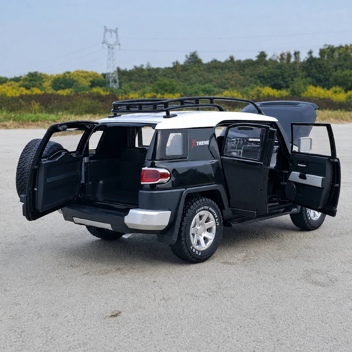 Toyota 2007 FJ Cruiser Black 1:24 – model wyświetlacza odlewanego
