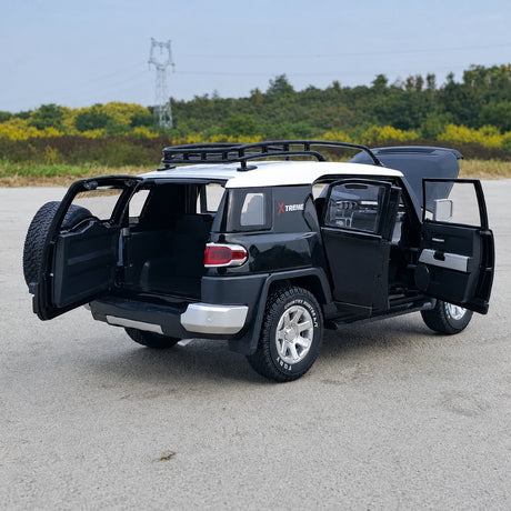 Toyota 2007 FJ Cruiser Black 1:24 – model wyświetlacza odlewanego