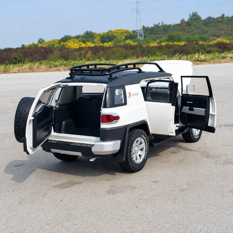 Toyota 2007 FJ Cruiser White 1:24 – model wyświetlacza odlewany