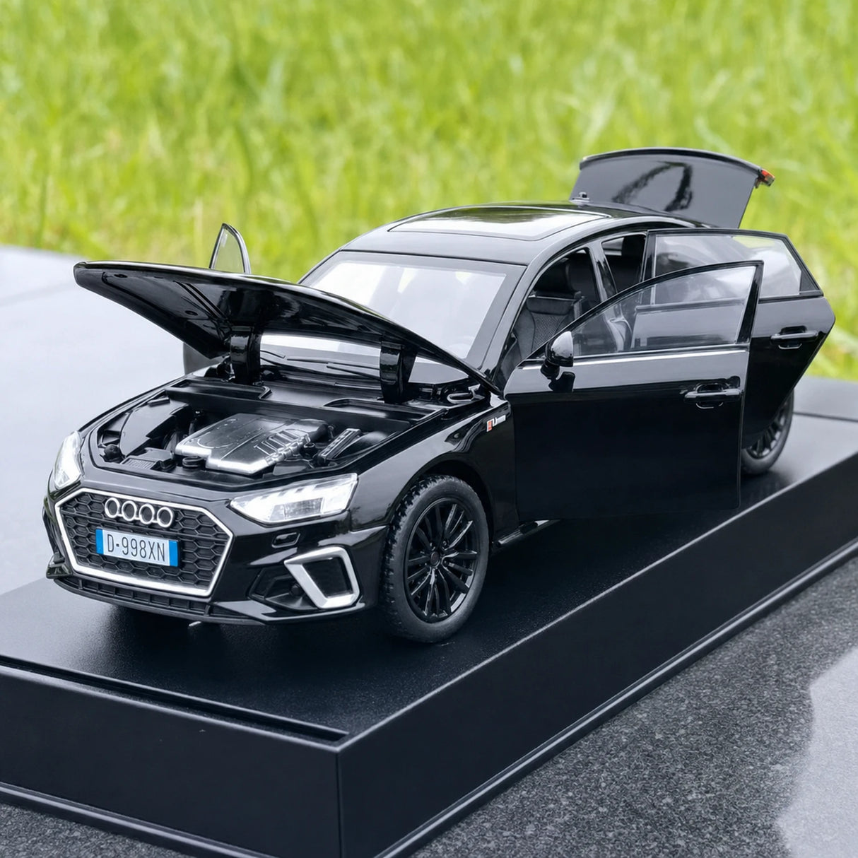 [TOY] 1:32 Audi 2025 A4L svart modellbil Die-Cast