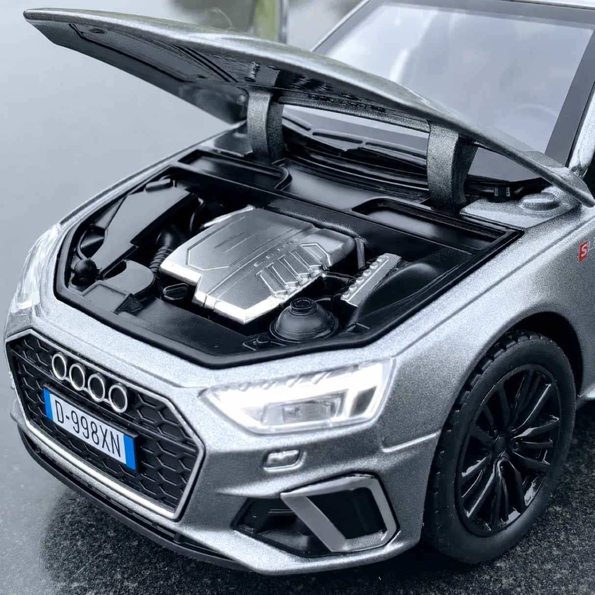 [TOY] 1:32 Audi 2025 A4L grå modellbil Die-Cast