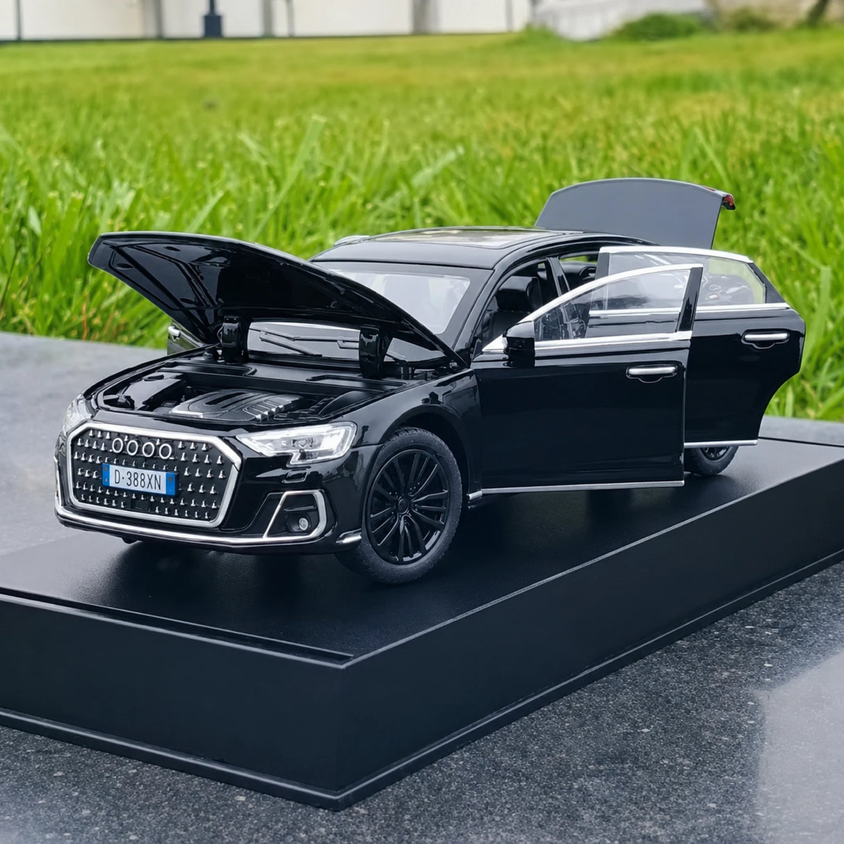 [TOY] 1:32 Audi 2022 A8L svart modellbil Die-Cast