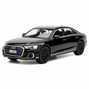 Audi 2022 A8L svart 1:32 – modellbil i gjuten metall för display