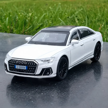 Audi 2022 A8L branco 1:32 – modelo de exposição em metal fundido