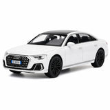 [TOY] 1:32 Audi 2022 A8L vit modellbil Die-Cast