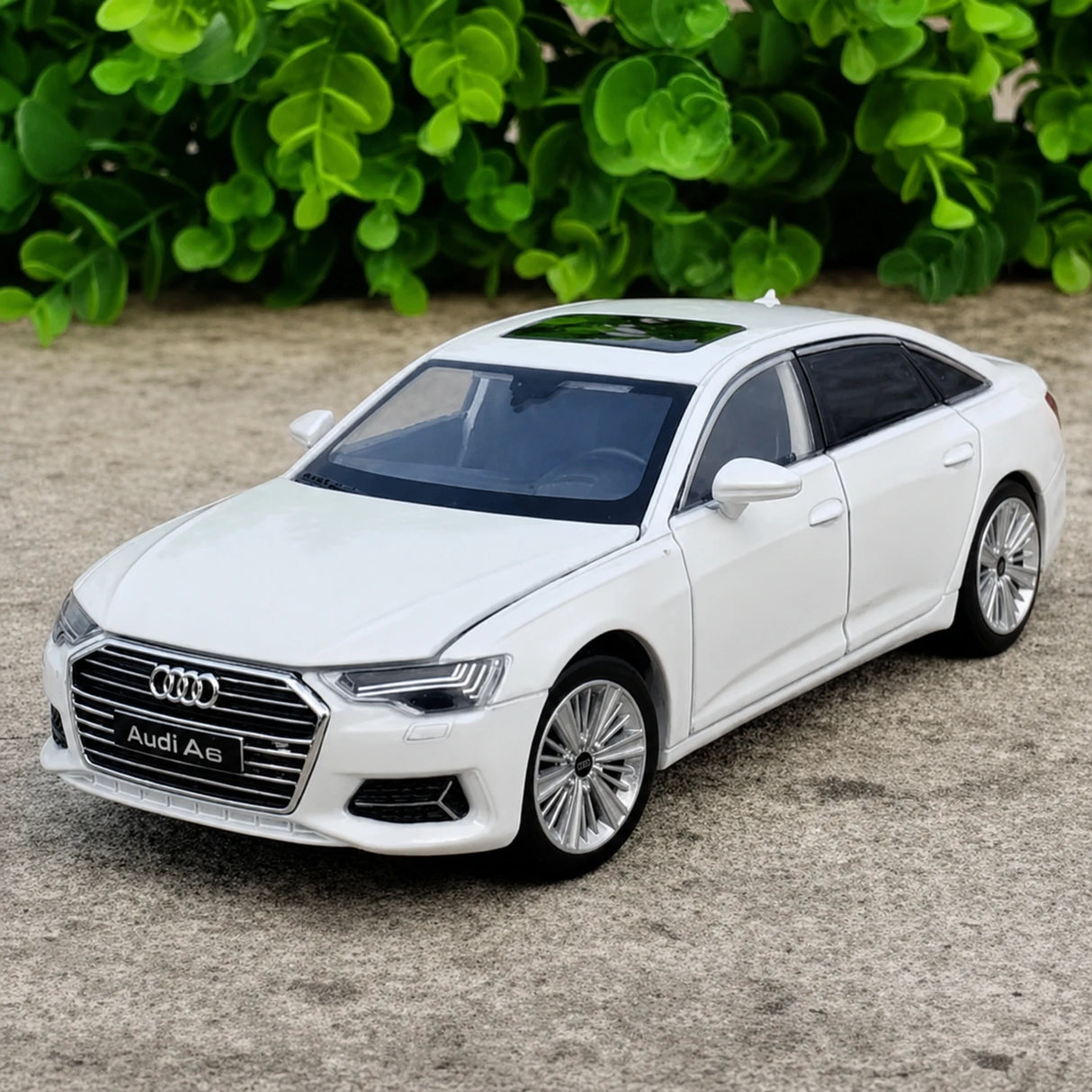 Audi 2019 A6 White 1:32 – Diecast Display Model Die-Cast