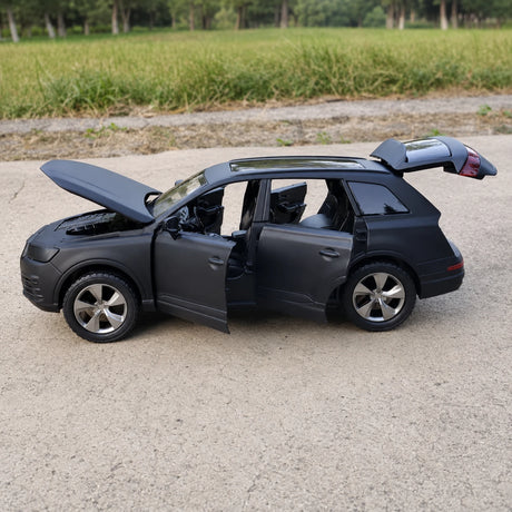 [TOY] 1:32 Audi 2019 Q7 Matte Black Model Car Die-Cast