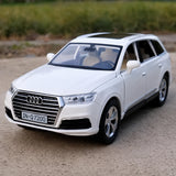 [TOY] 1:32 Audi 2019 Q7 vit modellbil Die-Cast