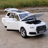 [TOY] 1:32 Audi 2019 Q7 vit modellbil Die-Cast