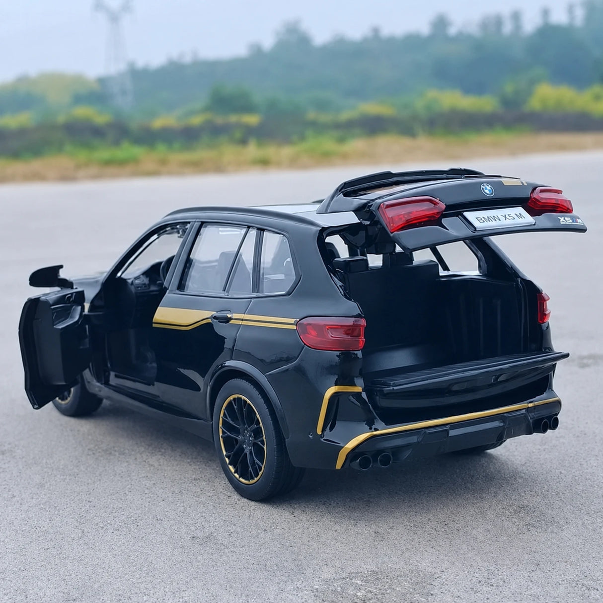 [TOY] 1:32 BMW 2019 F95 X5 M Black Model Car Die-Cast