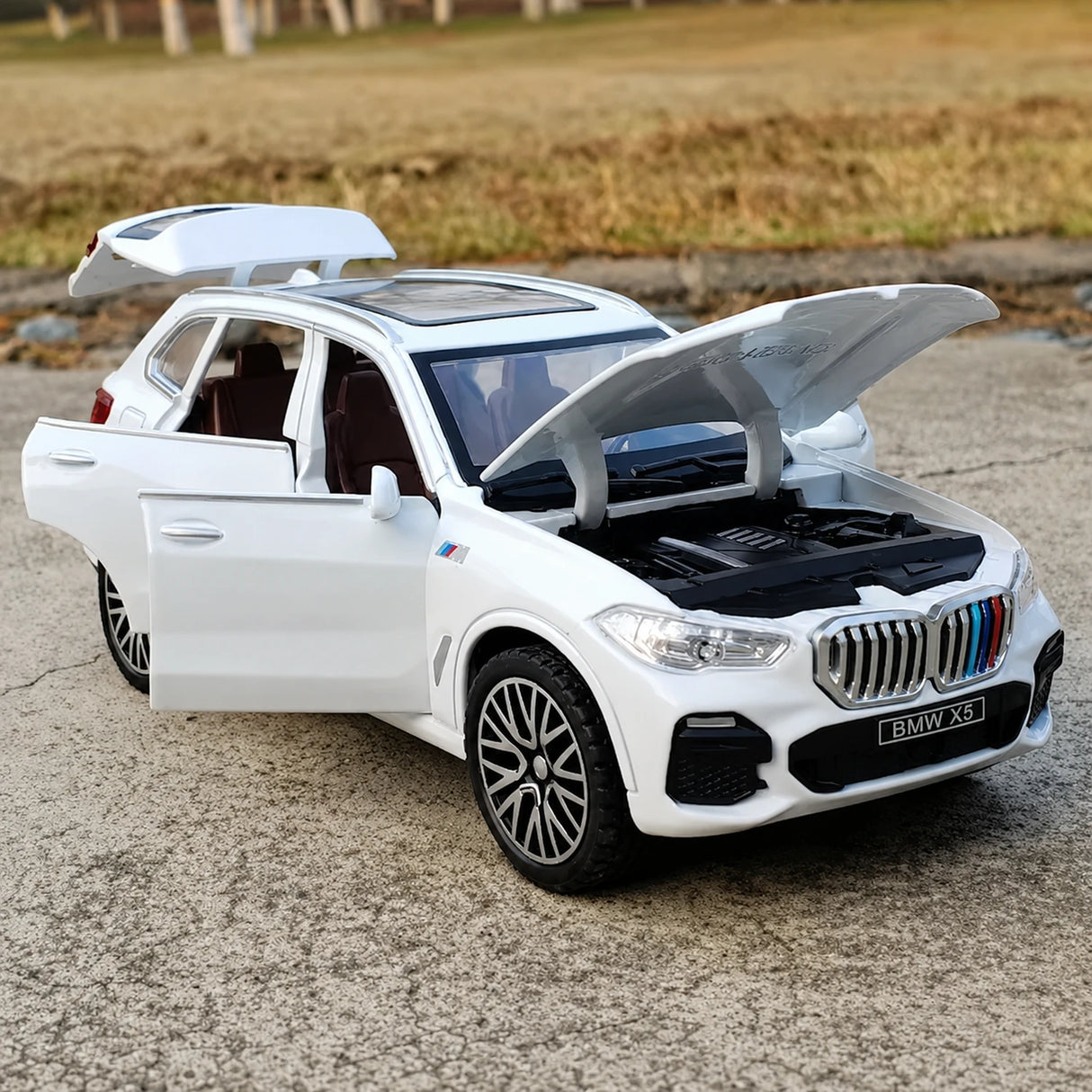 [TOY] 1:32 BMW 2019 G05 X5 xDrive40i White Model Car Die-Cast