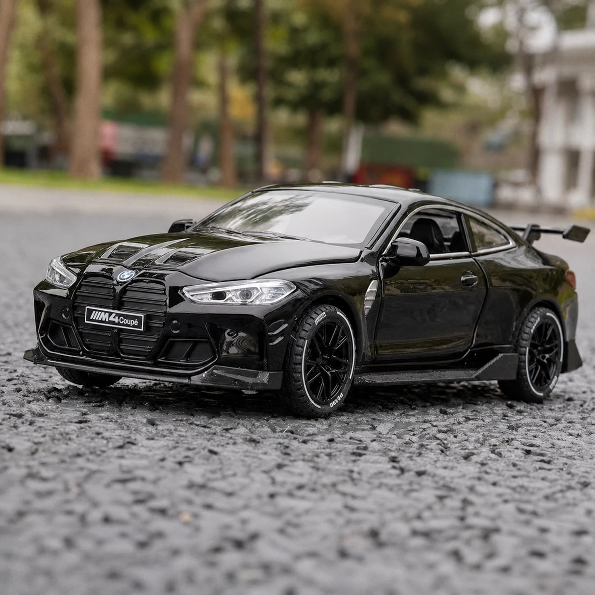 [TOY] 1:32 BMW 2021 G82 M4 Coupe Sport Black Model Car Die-Cast