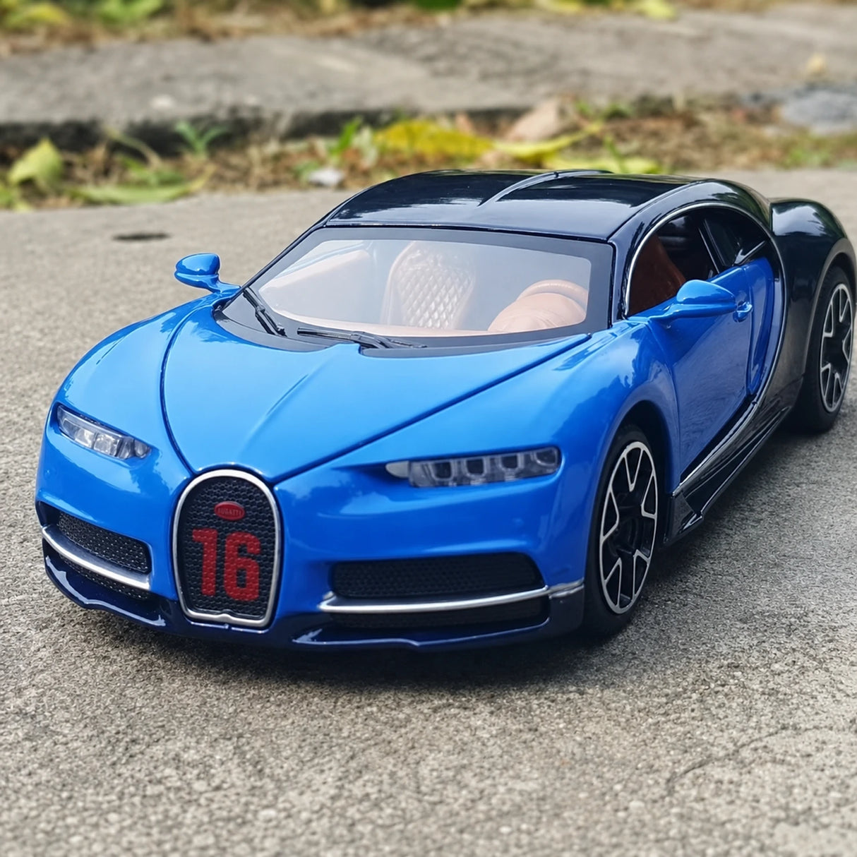 [TOY] 1:32 Bugatti 2016 Chiron blå modellbil Die-Cast