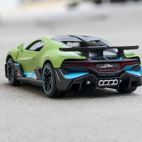 [TOY] 1:32 Bugatti 2019 Divo Green Model Car Die-Cast