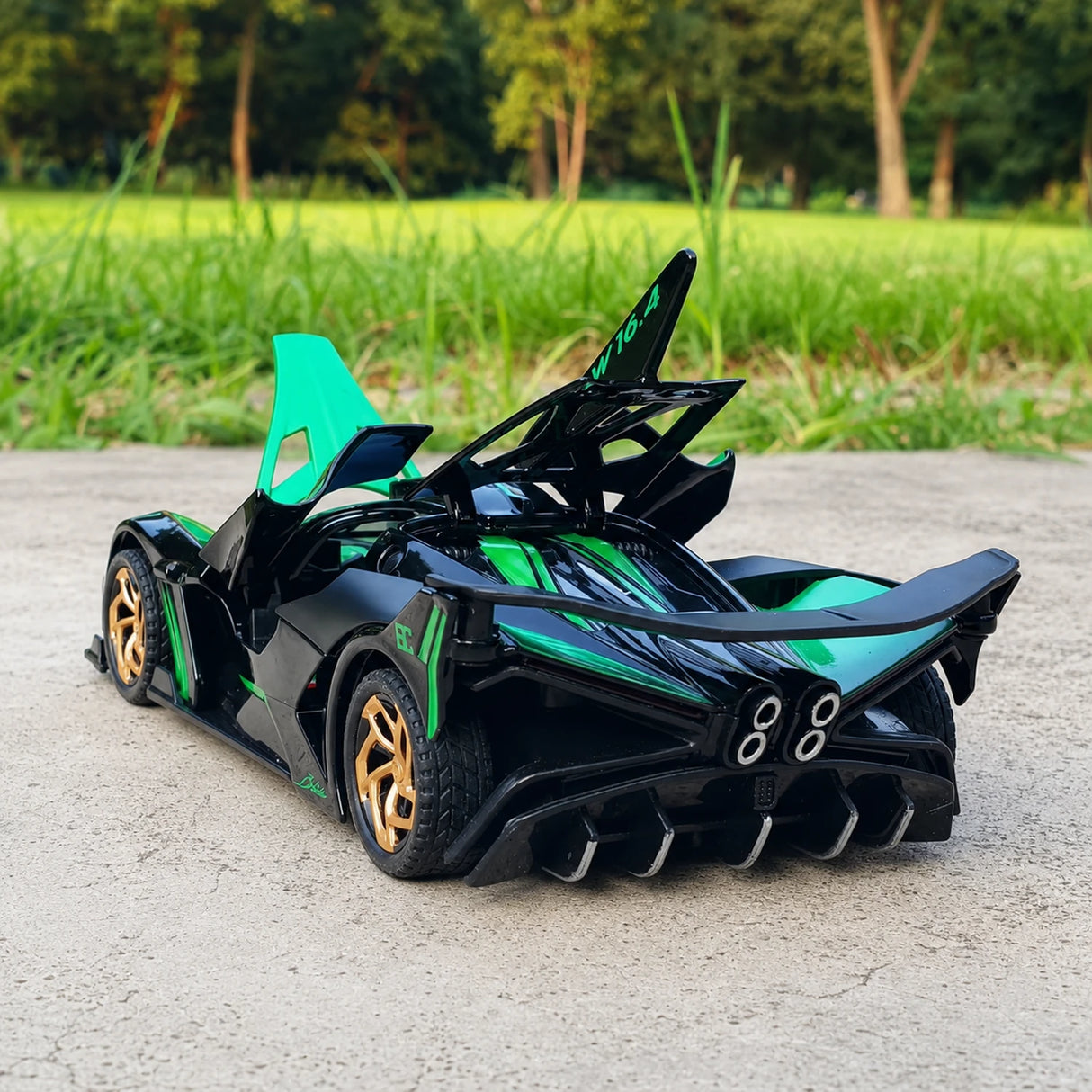 [TOY] 1:32 Bugatti 2021 Bolide grön modellbil Die-Cast