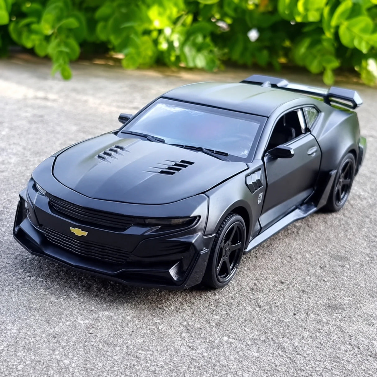 Chevrolet 2017 Camaro ZL1 Black 1:32 – model z odlewem odlewanym