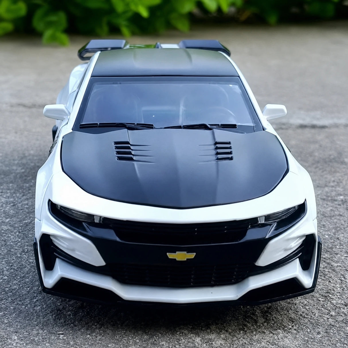 [TOY] 1:32 Chevrolet 2017 Camaro ZL1 vit modellbil Die-Cast