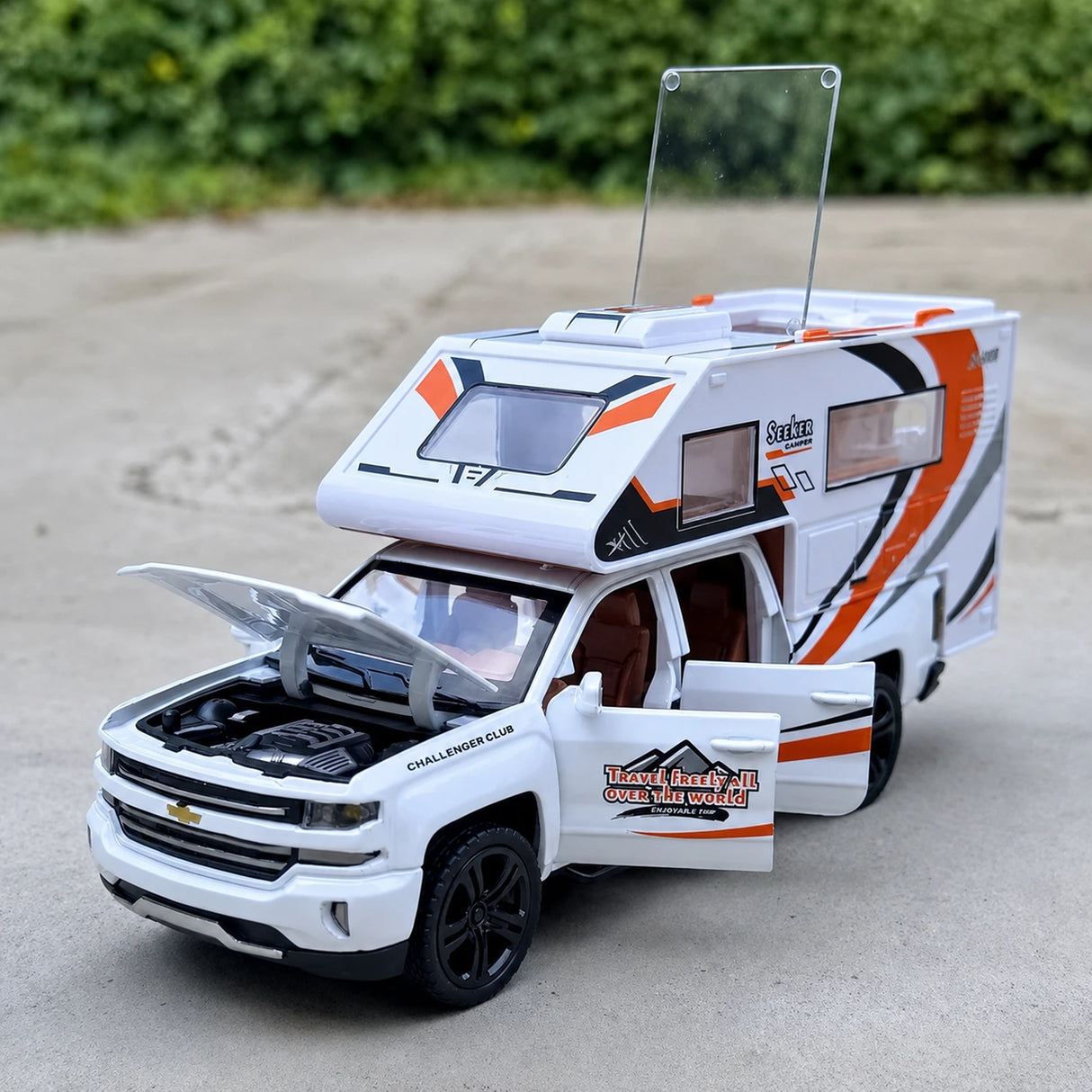 [TOY] 1:32 Chevrolet 2021 silverado RV vit modellbil Die-Cast