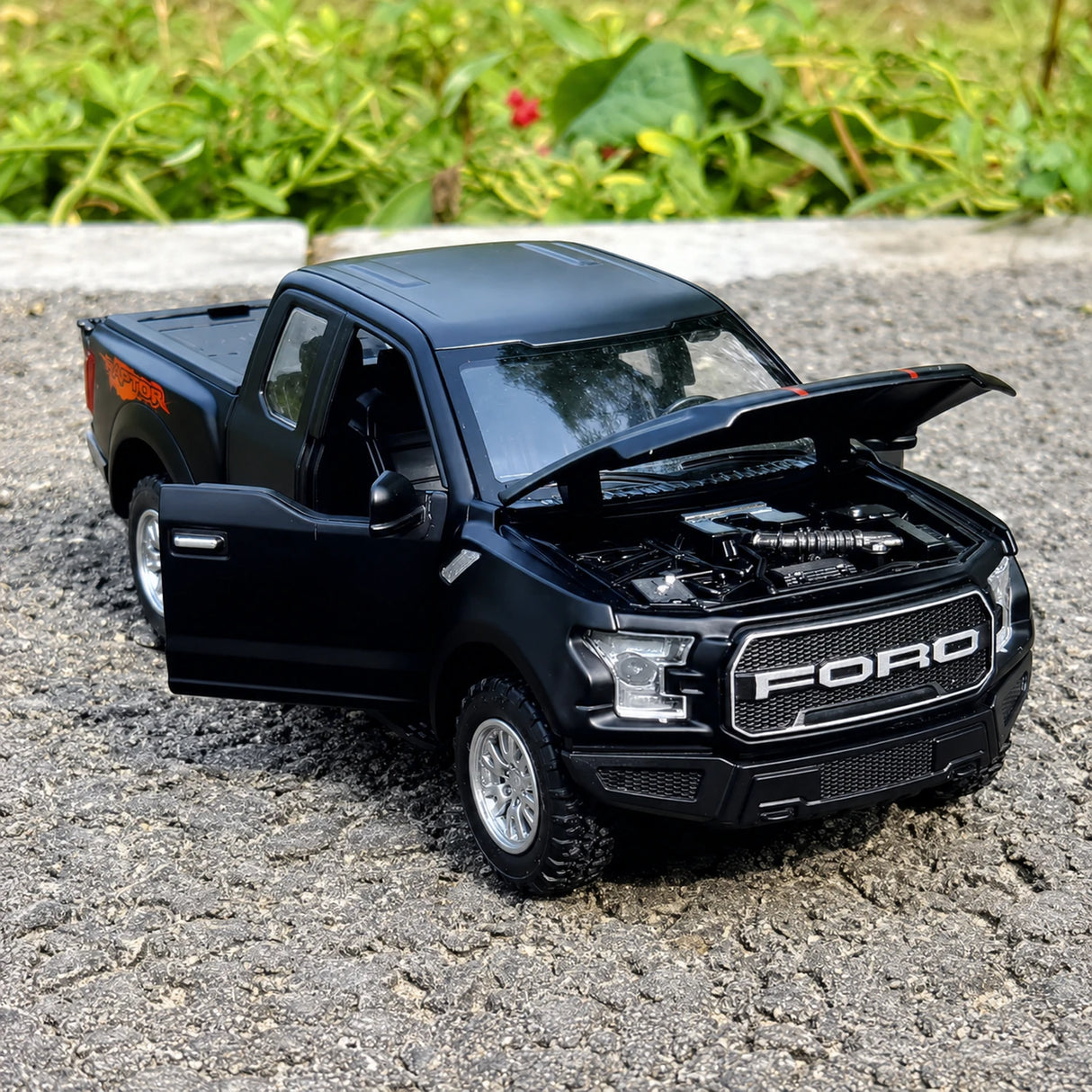 [TOY] 1:32 Ford 2020 F-150 Raptor musta pienoismalli Die-Cast