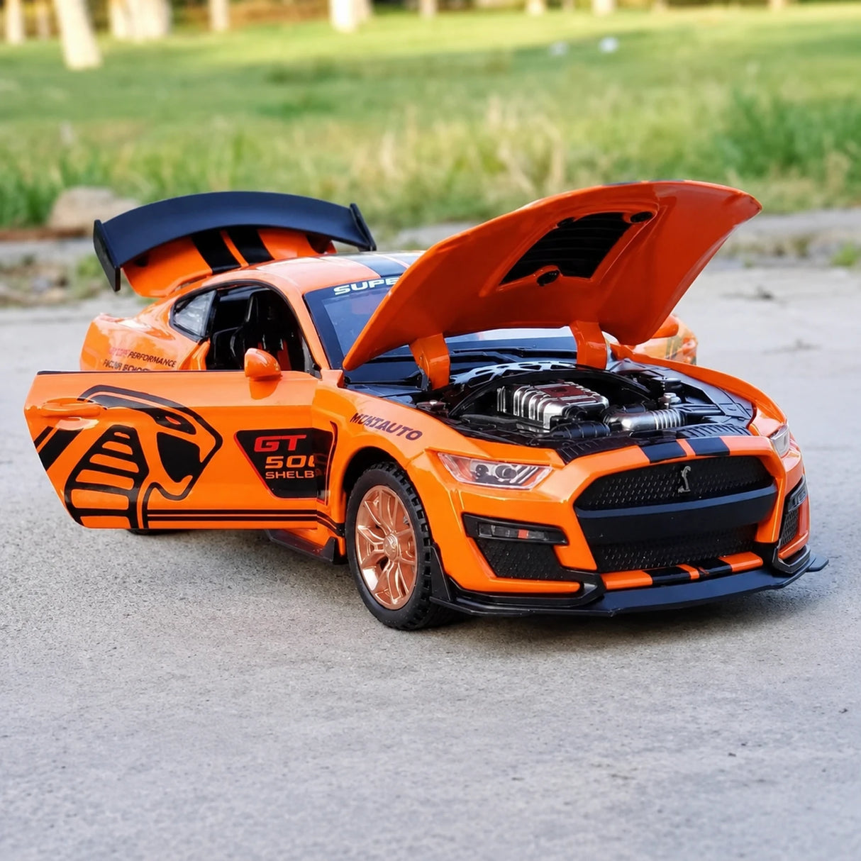 [TOY] 1:32 Ford 2020 Mustang Shelby GT500 orange modellbil Die-Cast