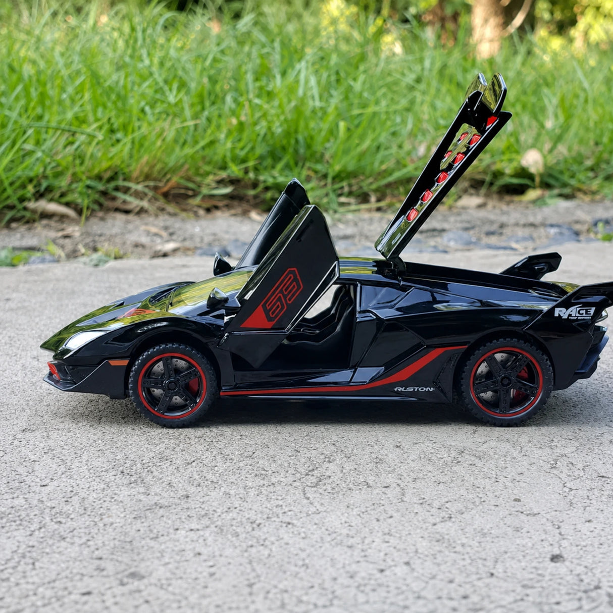 [TOY] 1:32 Lamborghini 2018 SC18 Alston noir voiture miniature Die-Cast