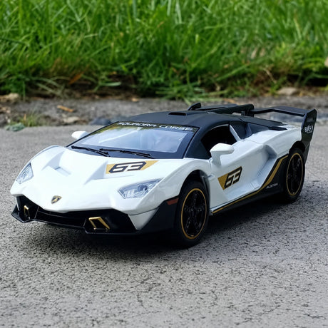 [TOY] 1:32 Lamborghini 2018 SC18 Alston vit modellbil Die-Cast