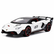 Lamborghini 2018 SC18 Alston vit 1:32 – modellbil i gjuten metall för display