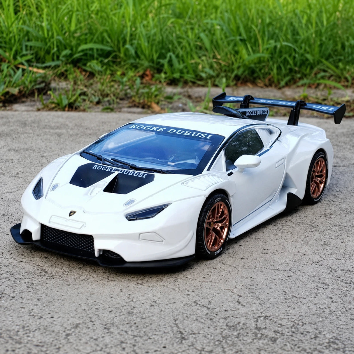 [TOY] 1:32 Lamborghini 2020 Huracan Super Trofeo EVO vit modellbil Die-Cast