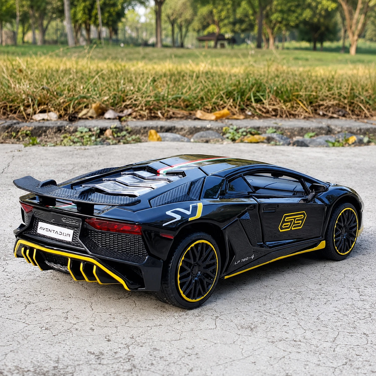 [TOY] 1:32 Lamborghini 2022 Aventador LP780-4 SVJ Black Model Car Die-Cast