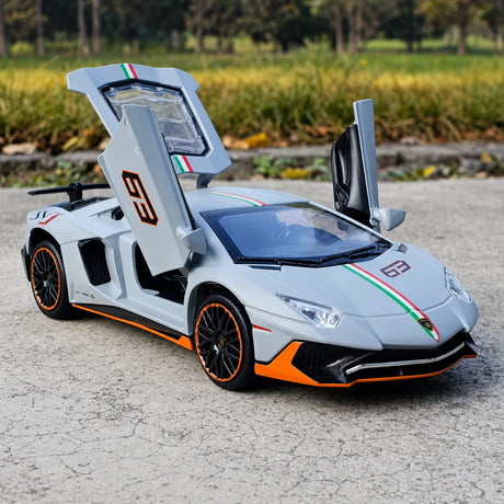 [TOY] 1:32 Lamborghini 2022 Aventador LP780-4 SVJ grå modellbil Die-Cast