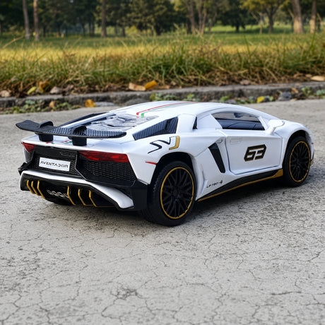 [TOY] 1:32 Lamborghini 2022 Aventador LP780-4 SVJ vit modellbil Die-Cast
