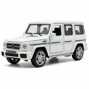 Mercedes-AMG 2012 G63 vit 1:32 – modellbil i gjuten metall för display