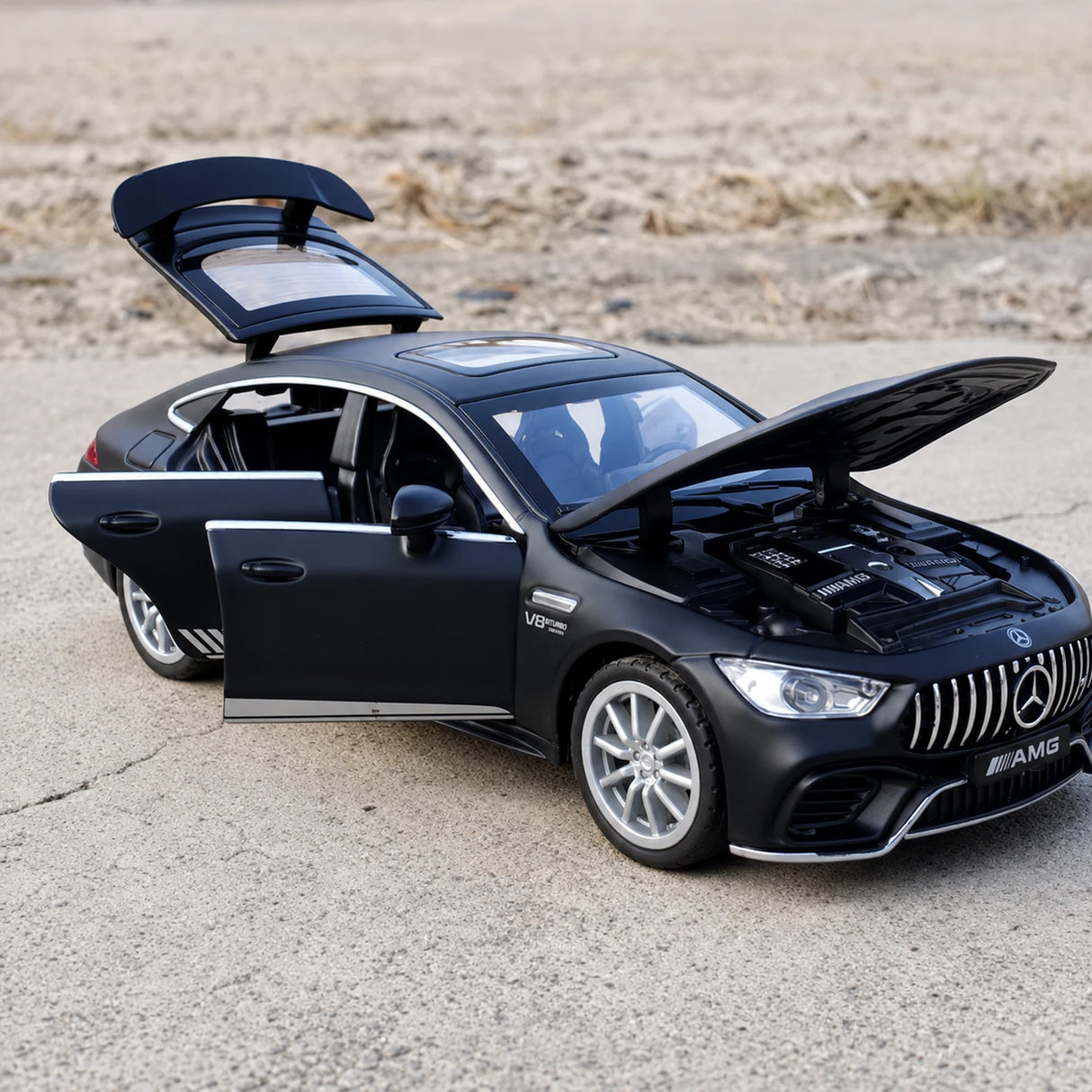 Mercedes-AMG 2019 GT63S Black 1:32 – Diecast Display Model Die-Cast