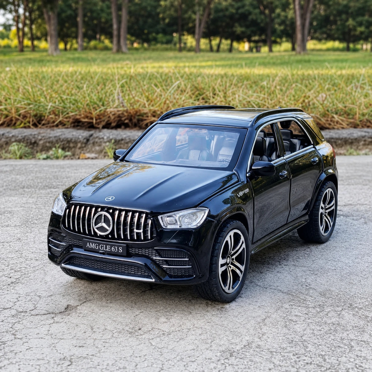 Mercedes-AMG 2020 GLE 63S Black 1:32 – Diecast Display Model Die-Cast