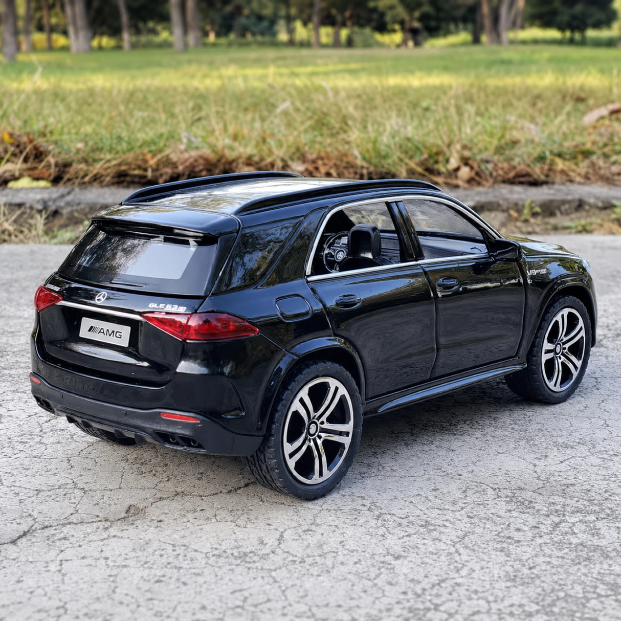 Mercedes-AMG 2020 GLE 63S Black 1:32 – Diecast Display Model Die-Cast
