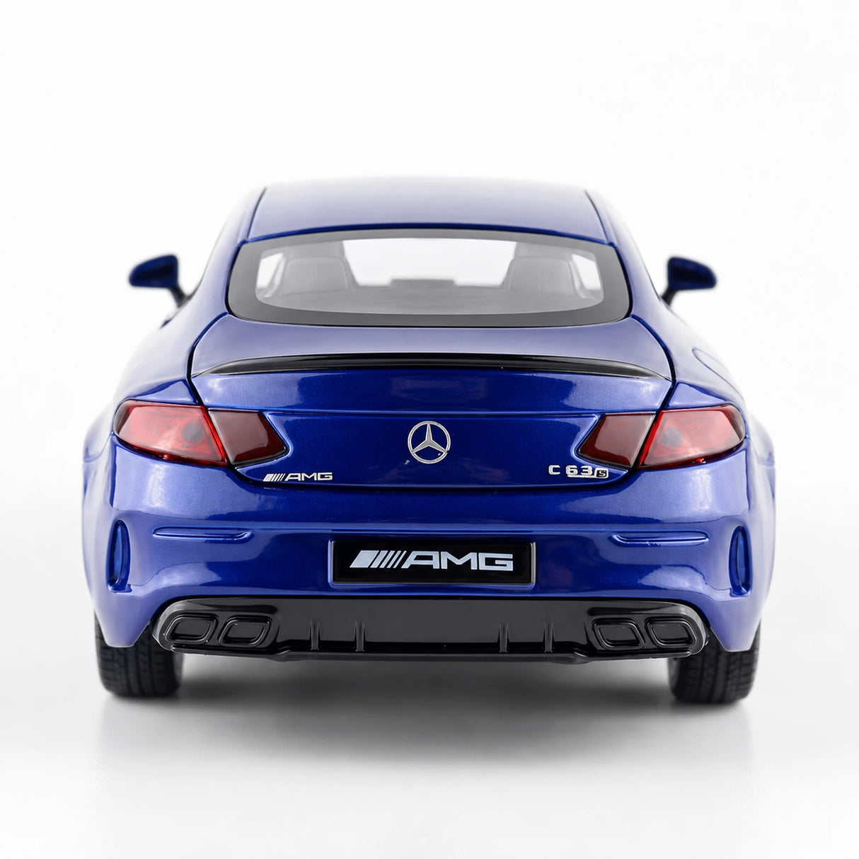 Mercedes-AMG 2023 C63S Coupe azul 1:32 – modelo de exposição em metal fundido
