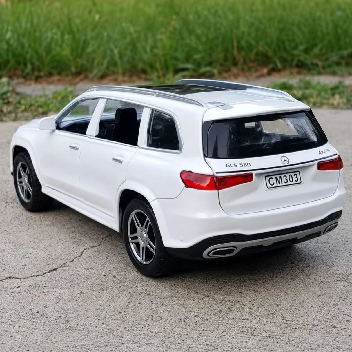 [TOY] 1:32 Mercedes-Benz 2020 GLS 580 White Model Car Die-Cast