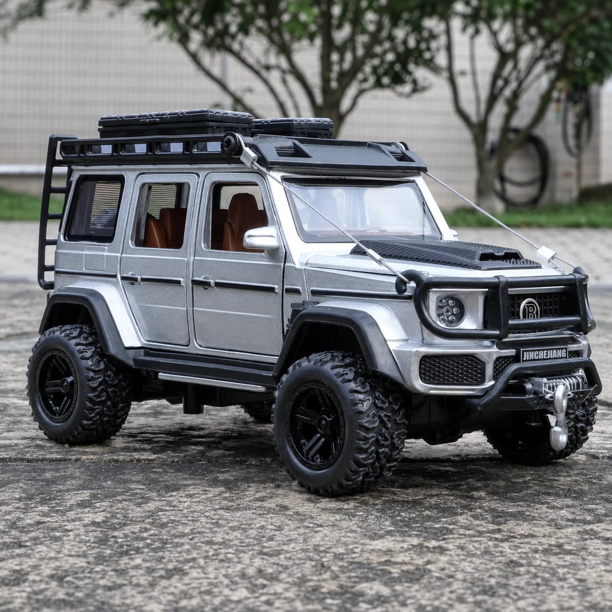 [TOY] 1:32 Mercedes-Brabus 2017 G550 4x4 Off-Road silver modellbil Die-Cast