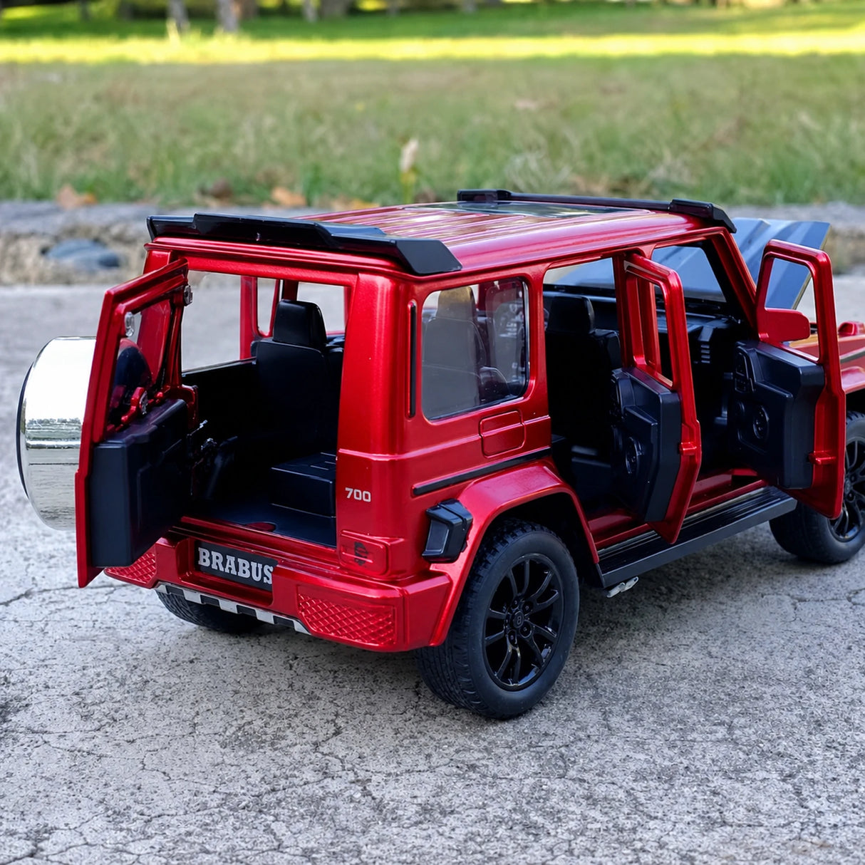 [TOY] 1:32 Mercedes-Brabus 2021 G700 4×4 röd modellbil Die-Cast