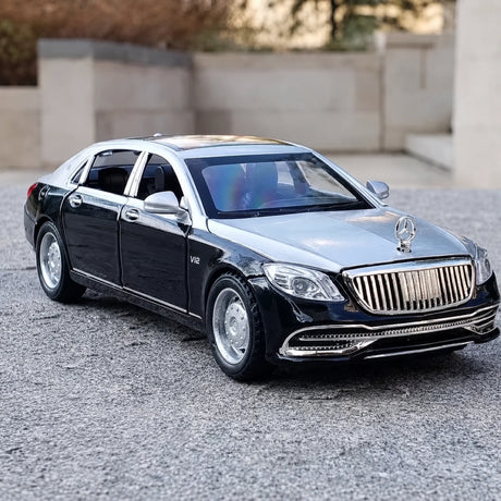 [TOY] 1:32 Mercedes-Maybach 2020 S650 silver-svart modellbil Die-Cast