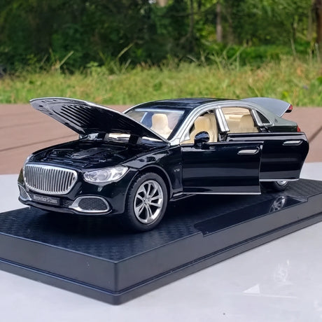 [TOY] 1:32 Mercedes-Maybach 2022 S680 silver svart modellbil Die-Cast