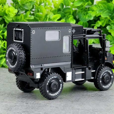 Mercedes-Unimog 2013 Nomadism U4000 RV Black 1:32 – Diecast Display Model Die-Cast